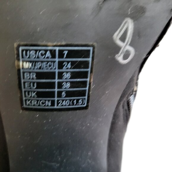 Forever 21 Velvet Suede Heels Booties Womens Size 7 (US)  Side Zip Studs Accent - Picture 4 of 15